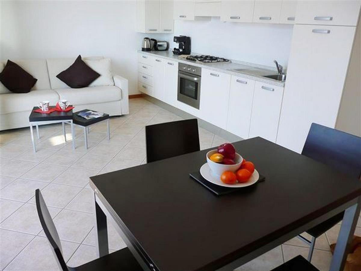 Vista D'Oro Apartments Perledo Екстер'єр фото